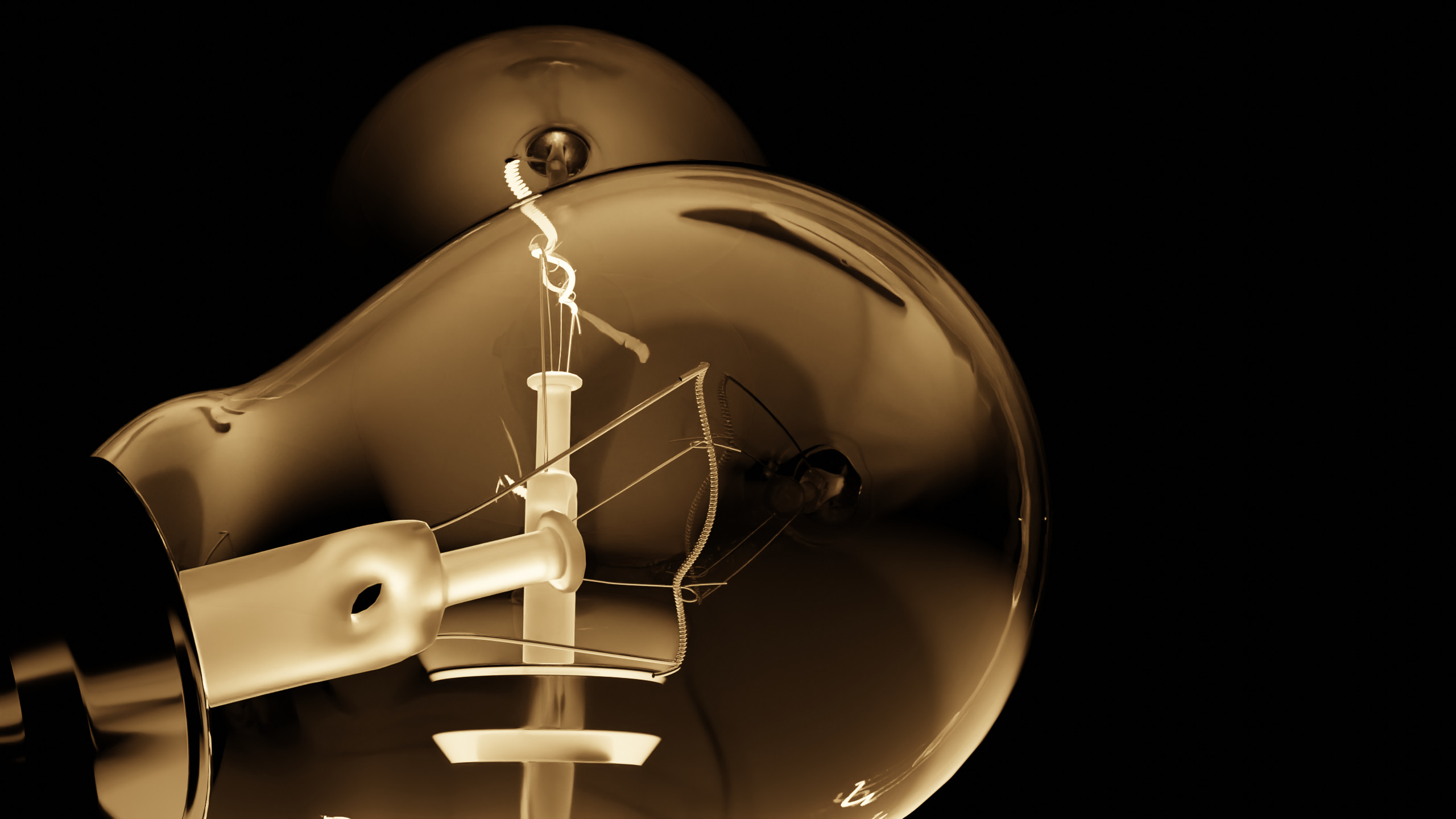 Light bulb preview image 2